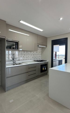 Apartamento à venda com 119m², 3 quartos e 2 vagas Apartamento à venda com 119m², 3 quartos e 2 vagasCozinha