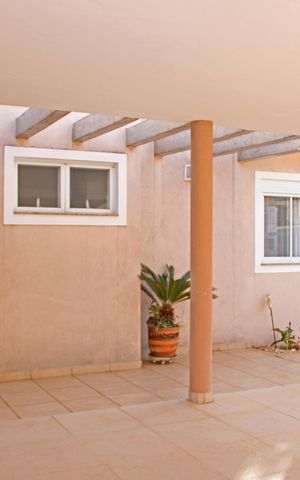 Casa de condomínio para alugar com 300m², 3 quartos e 4 vagasÁrea externa