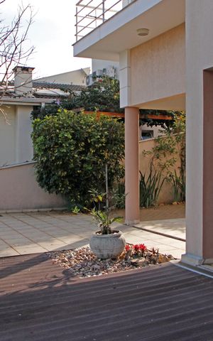 Casa de condomínio para alugar com 300m², 3 quartos e 4 vagasÁrea externa