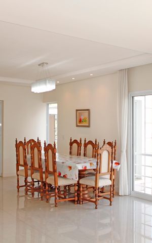 Casa de condomínio para alugar com 300m², 3 quartos e 4 vagasSala