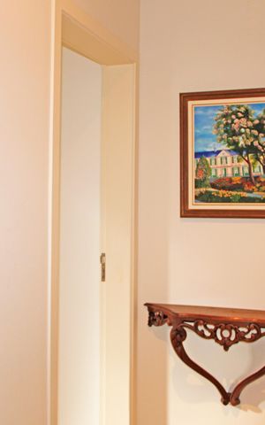 Casa de condomínio para alugar com 300m², 3 quartos e 4 vagasCorredor