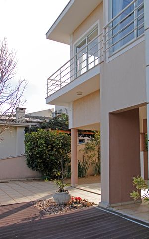 Casa de condomínio para alugar com 300m², 3 quartos e 4 vagasÁrea externa