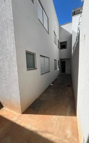 Casa à venda com 110m², 3 quartos e 2 vagas Casa à venda com 110m², 3 quartos e 2 vagasÁrea externa