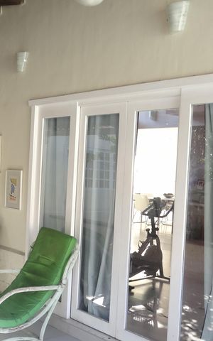 Casa à venda com 550m², 5 quartos e 3 vagasVaranda