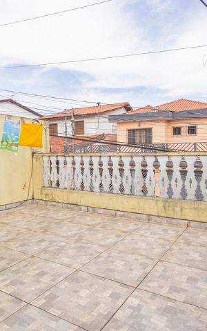 Casa à venda com 90m², 3 quartos e 2 vagasVaranda