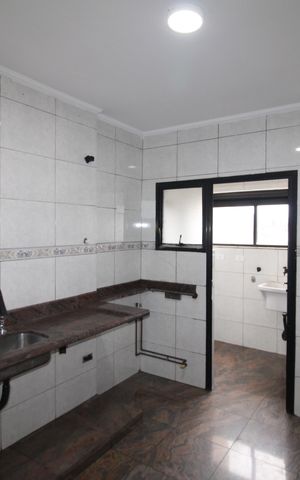 Apartamento para alugar com 77m², 2 quartos e 3 vagasCozinha
