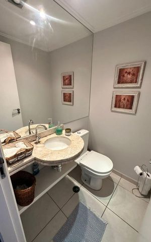 Apartamento à venda com 140m², 4 quartos e 3 vagas Apartamento à venda com 140m², 4 quartos e 3 vagasBanheiro