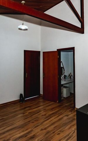 Casa à venda com 360m², 7 quartos e 4 vagasSala 2