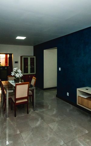 Casa à venda com 360m², 7 quartos e 4 vagasSala