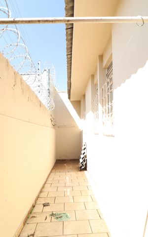 Casa para alugar com 200m², 3 quartos e 3 vagasCorredor