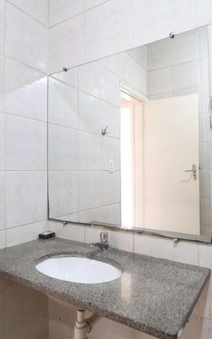 Casa para alugar com 200m², 3 quartos e 3 vagasBanheiro Social