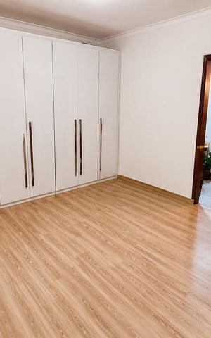 Casa para alugar com 500m², 3 quartos e 8 vagas Casa para alugar com 500m², 3 quartos e 8 vagasQuarto