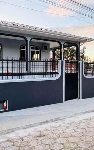 Casa para alugar com 500m², 3 quartos e 8 vagas Casa para alugar com 500m², 3 quartos e 8 vagasFachada