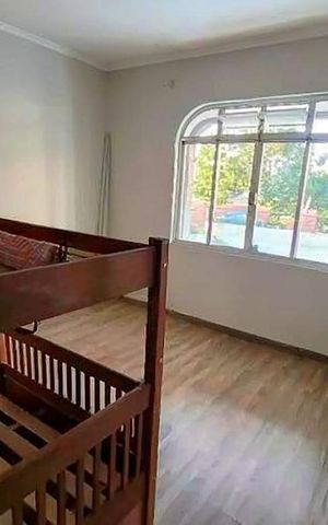 Casa para alugar com 500m², 3 quartos e 8 vagas Casa para alugar com 500m², 3 quartos e 8 vagasQuarto