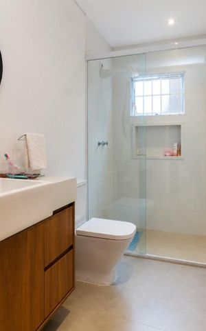 Casa à venda com 105m², 3 quartos e 2 vagas Casa à venda com 105m², 3 quartos e 2 vagasBanheiro