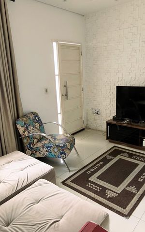 Casa à venda com 265m², 3 quartos e 3 vagas Casa à venda com 265m², 3 quartos e 3 vagasSala