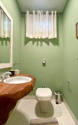 Apartamento à venda com 192m², 3 quartos e 1 vaga Apartamento à venda com 192m², 3 quartos e 1 vagaLavabo