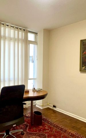 Apartamento à venda com 192m², 3 quartos e 1 vaga Apartamento à venda com 192m², 3 quartos e 1 vagaEscritório