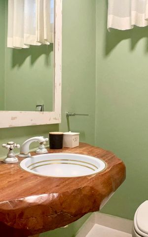 Apartamento à venda com 192m², 3 quartos e 1 vaga Apartamento à venda com 192m², 3 quartos e 1 vagaLavabo
