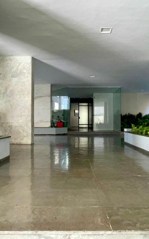 Apartamento à venda com 192m², 3 quartos e 1 vaga Apartamento à venda com 192m², 3 quartos e 1 vagaEntrada