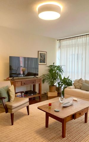 Apartamento à venda com 192m², 3 quartos e 1 vaga Apartamento à venda com 192m², 3 quartos e 1 vagaSala
