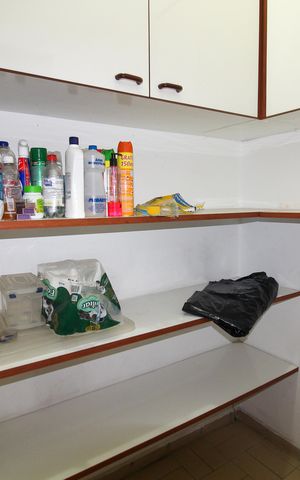 Casa à venda com 697m², 4 quartos e 4 vagas Casa à venda com 697m², 4 quartos e 4 vagasDespensa