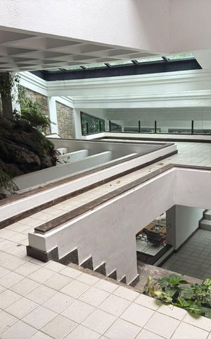 Casa à venda com 1000m², 5 quartos e 2 vagas Casa à venda com 1000m², 5 quartos e 2 vagasÁrea externa