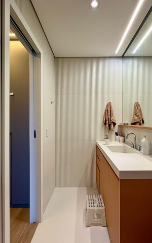 Apartamento à venda com 227m², 3 quartos e 4 vagas Apartamento à venda com 227m², 3 quartos e 4 vagasBanheiro Suíte 2