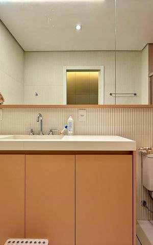 Apartamento à venda com 227m², 3 quartos e 4 vagas Apartamento à venda com 227m², 3 quartos e 4 vagasBanheiro Suíte 2