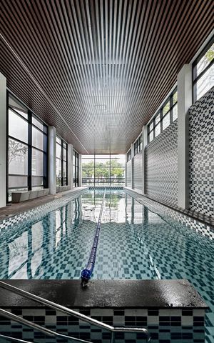 Apartamento à venda com 227m², 3 quartos e 4 vagas Apartamento à venda com 227m², 3 quartos e 4 vagasPiscina Coberta