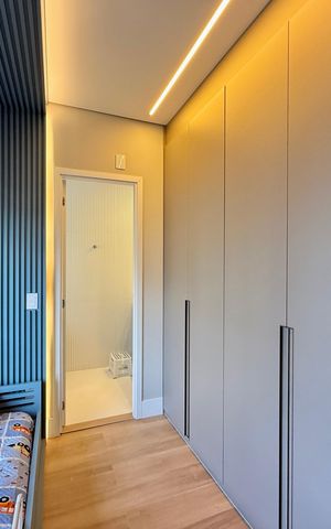 Apartamento à venda com 227m², 3 quartos e 4 vagas Apartamento à venda com 227m², 3 quartos e 4 vagasSuíte 1