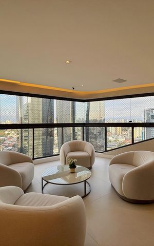 Apartamento à venda com 227m², 3 quartos e 4 vagas Apartamento à venda com 227m², 3 quartos e 4 vagasVaranda Integrada