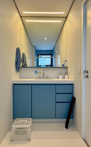 Apartamento à venda com 227m², 3 quartos e 4 vagas Apartamento à venda com 227m², 3 quartos e 4 vagasBanheiro Suíte 1