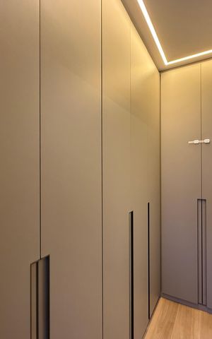 Apartamento à venda com 227m², 3 quartos e 4 vagas Apartamento à venda com 227m², 3 quartos e 4 vagasCloset Suíte 2