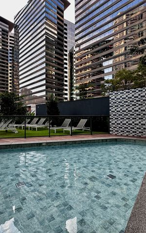 Apartamento à venda com 227m², 3 quartos e 4 vagas Apartamento à venda com 227m², 3 quartos e 4 vagasPiscina