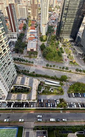 Apartamento à venda com 227m², 3 quartos e 4 vagas Apartamento à venda com 227m², 3 quartos e 4 vagasVista