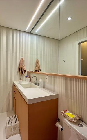 Apartamento à venda com 227m², 3 quartos e 4 vagas Apartamento à venda com 227m², 3 quartos e 4 vagasBanheiro Suíte 2