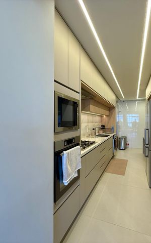 Apartamento à venda com 227m², 3 quartos e 4 vagas
