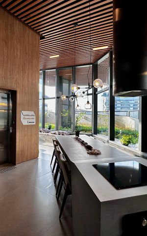Apartamento à venda com 227m², 3 quartos e 4 vagas Apartamento à venda com 227m², 3 quartos e 4 vagasSalão de Festas