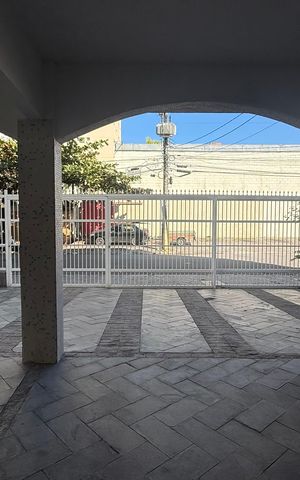 Apartamento para alugar com 55m², 1 quarto e 2 vagas Apartamento para alugar com 55m², 1 quarto e 2 vagasFachada