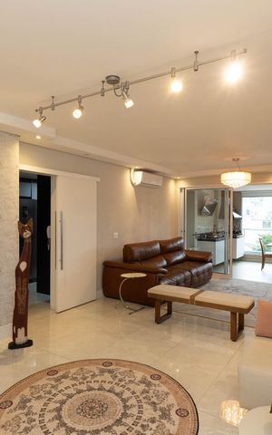 Apartamento à venda com 148m², 4 quartos e 3 vagas Apartamento à venda com 148m², 4 quartos e 3 vagasSala