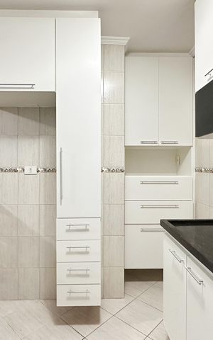 Casa de condomínio para alugar com 77m², 3 quartos e 2 vagas Casa de condomínio para alugar com 77m², 3 quartos e 2 vagasCozinha