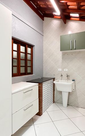 Casa de condomínio para alugar com 77m², 3 quartos e 2 vagas Casa de condomínio para alugar com 77m², 3 quartos e 2 vagasÁrea de Serviço