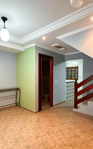Casa de condomínio para alugar com 77m², 3 quartos e 2 vagas Casa de condomínio para alugar com 77m², 3 quartos e 2 vagasSala