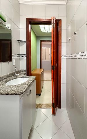 Casa de condomínio para alugar com 77m², 3 quartos e 2 vagas Casa de condomínio para alugar com 77m², 3 quartos e 2 vagasBanheiro Social