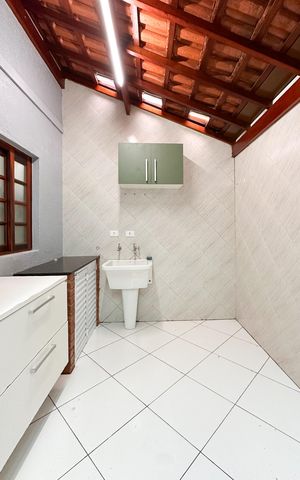 Casa de condomínio para alugar com 77m², 3 quartos e 2 vagas Casa de condomínio para alugar com 77m², 3 quartos e 2 vagasÁrea de Serviço