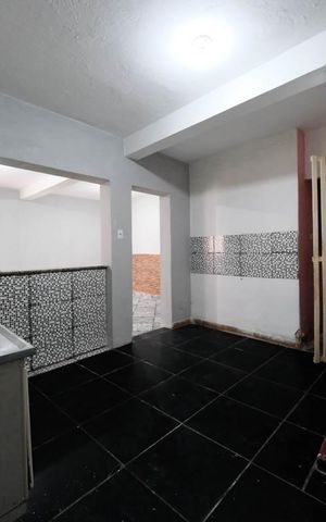 Casa para alugar com 100m², 2 quartos e sem vagaCozinha e Área de Serviço