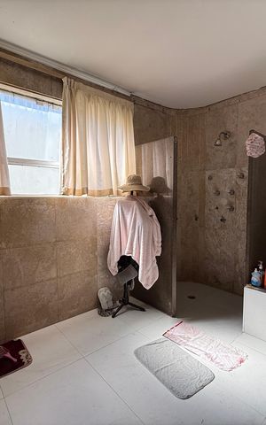 Casa para alugar com 420m², 5 quartos e 2 vagas