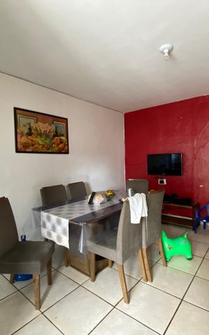 Casa à venda com 35m², 1 quarto e 4 vagas Casa à venda com 35m², 1 quarto e 4 vagasSala/Cozinha