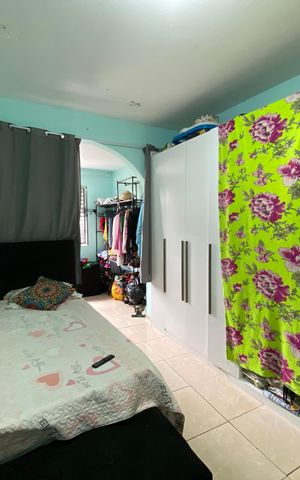 Casa à venda com 35m², 1 quarto e 4 vagas Casa à venda com 35m², 1 quarto e 4 vagasQuarto